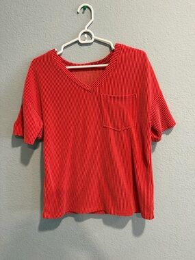 SHEIN Red Short Sleeve V‑Neck Pocket Tee